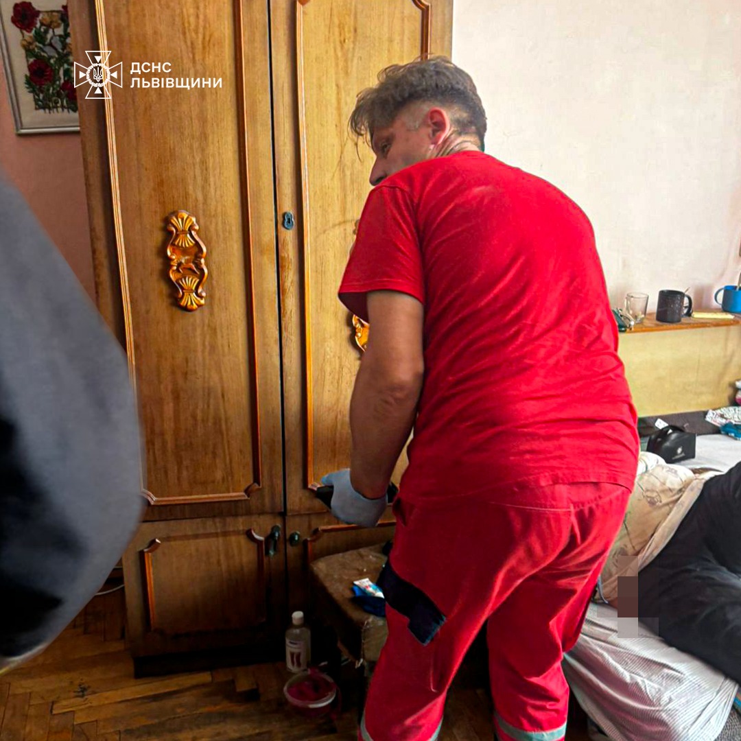 Мешканці Львівщини опинилися в пастках у власних оселях: Як їх рятували