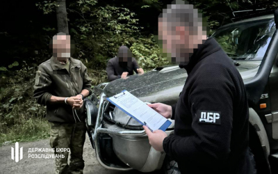 На Буковині затримали правоохоронця, який допомагав ухилянтам потрапити до Румунії
