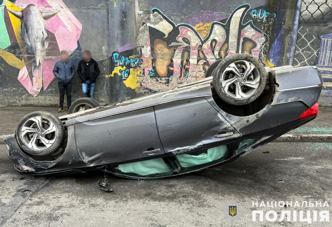 У Львові перекинулось авто: травмований 12-річний пасажир