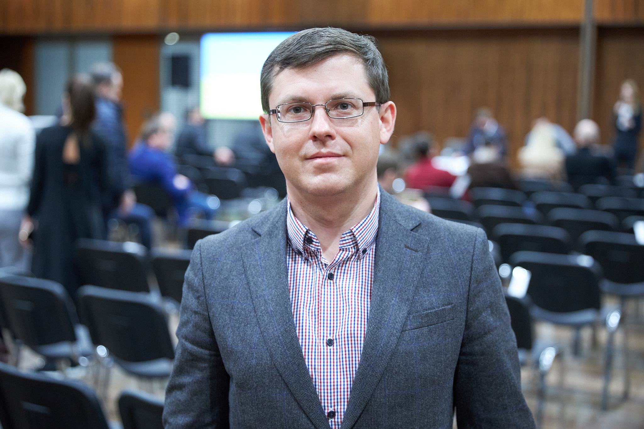 Представник “Слуг” випадково поширив фейк про "перший за 24 роки" візит президента Франції