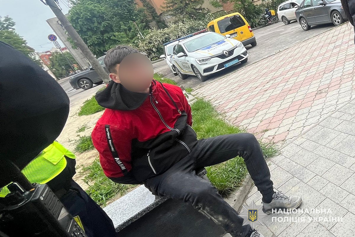 У Тернополі хлопець шантажував колишню подругу інтимними фото (фото)
