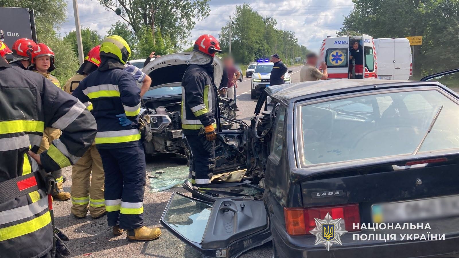 Поблизу Львова сталася потрійна автотроща: Подробиці, фото