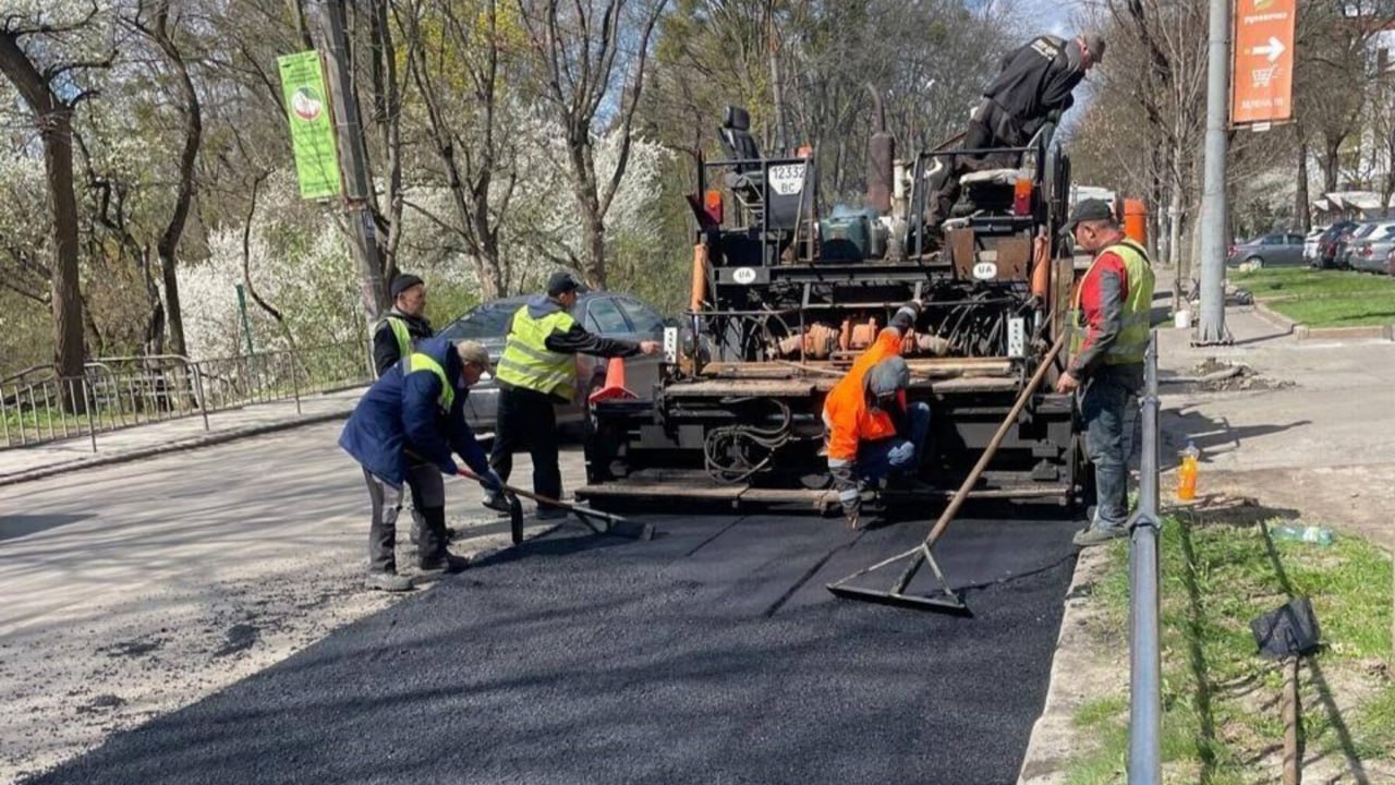 У Львові перекрили велику вулицю через ремонт: де є проблеми у русі