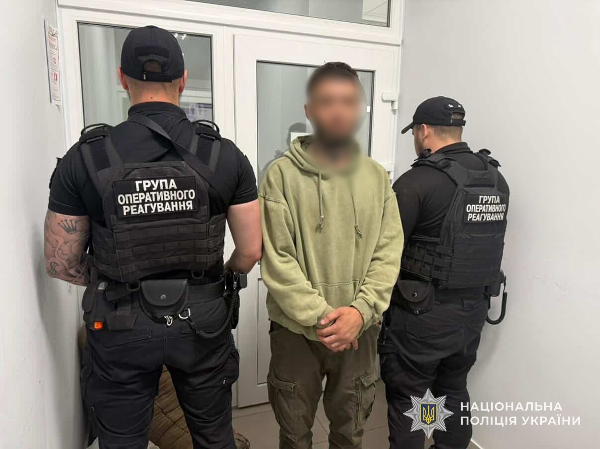 На Львівщині чоловік підірвав гранату біля стадіону