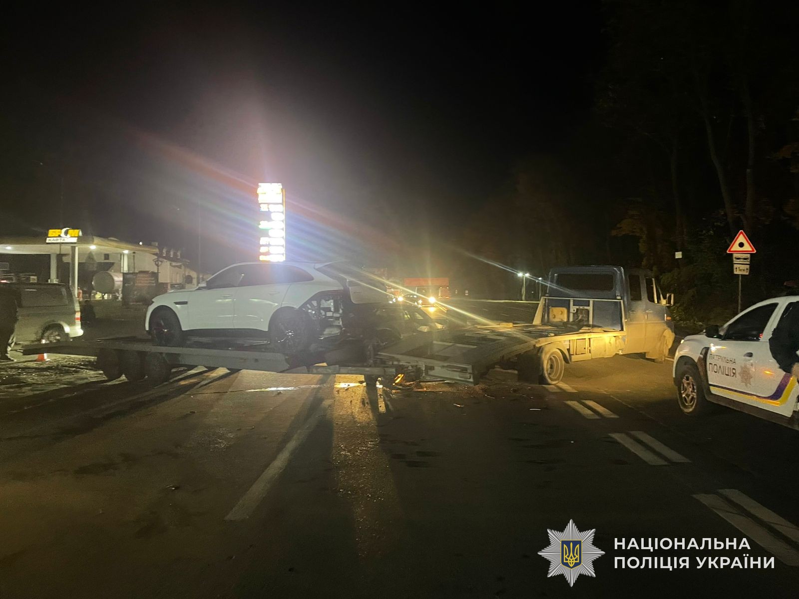 Поблизу Львова зіштовхнулися мікроавтобус та легковик: серед постраждалих дитина