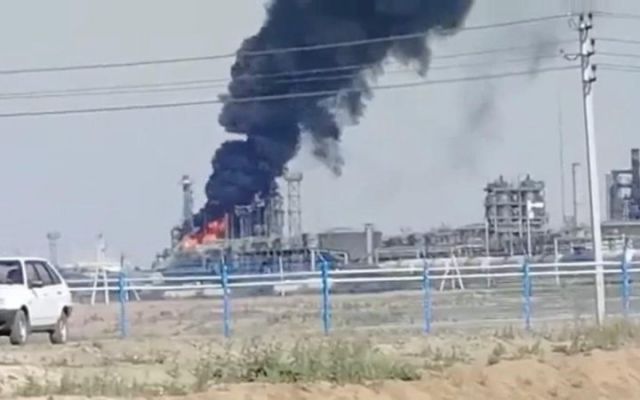 У Росії відключили водопостачання після удару дронів по НПЗ