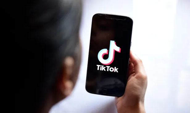 Новий челендж у TikTok призвів до смерті щонайменше 7-ми дітей