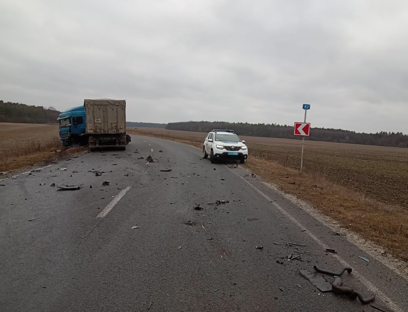 Жахлива аварія у Радехові: є загиблий та травмовані (фото)
