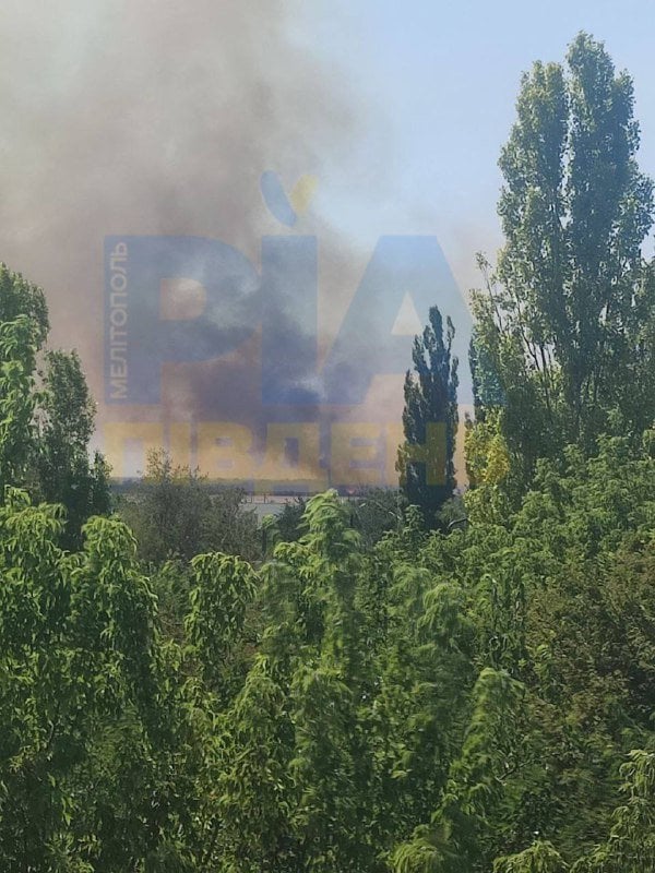 Вибухи у Мелітополі: горить аеродром окупантів