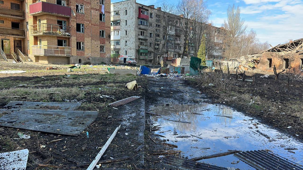 Росія масовано обстріляла Костянтинівку. Фото та відео наслідків