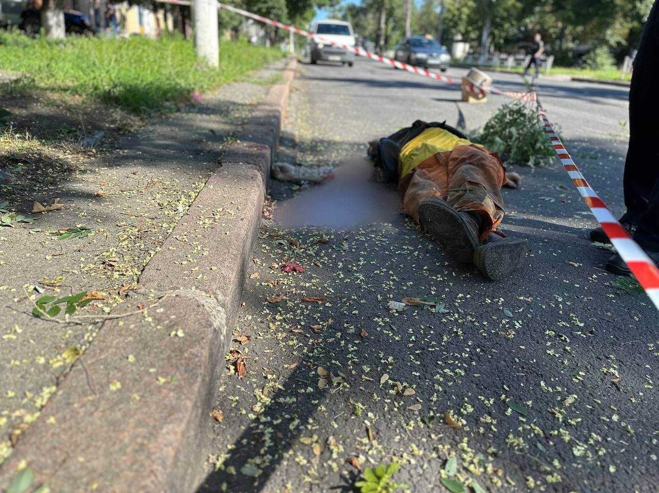 Окупанти вдарили по центру Херсона. Є загиблий і поранені