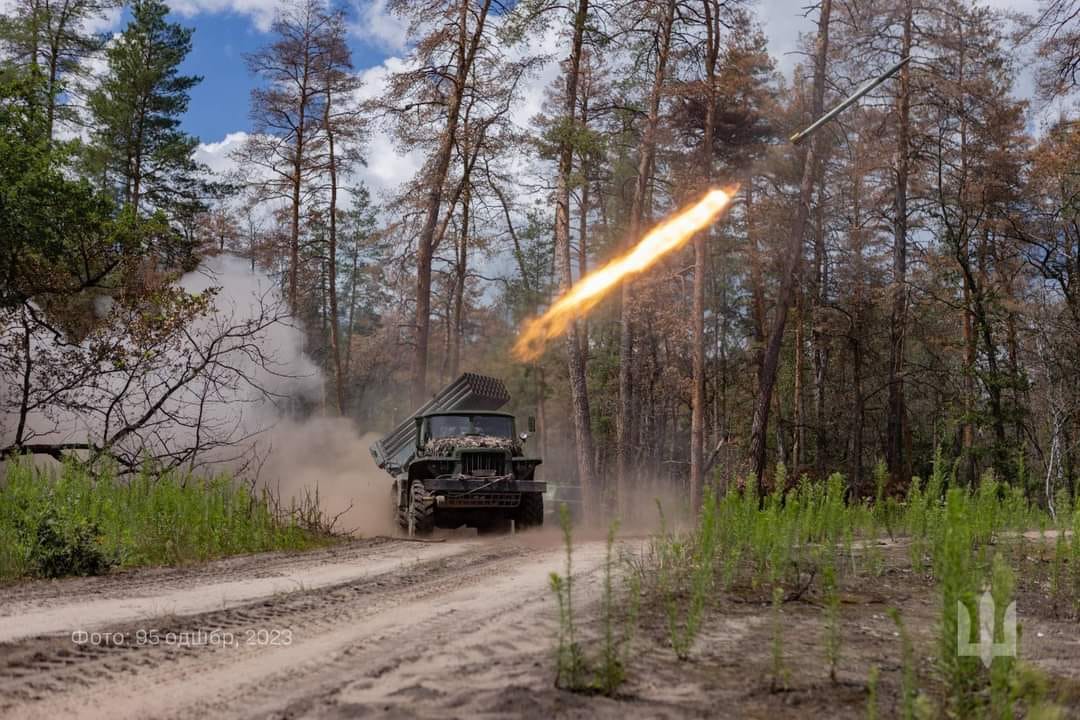 По Дніпру ворог вдарив двома ракетами "Іскандер-М", - Генштаб