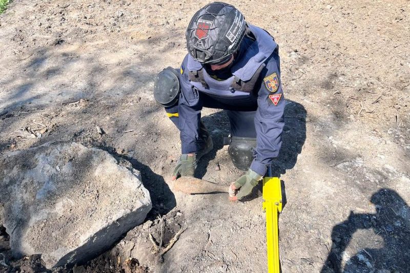 У Львові в житловому мікрорайоні знайшли артилерійський снаряд