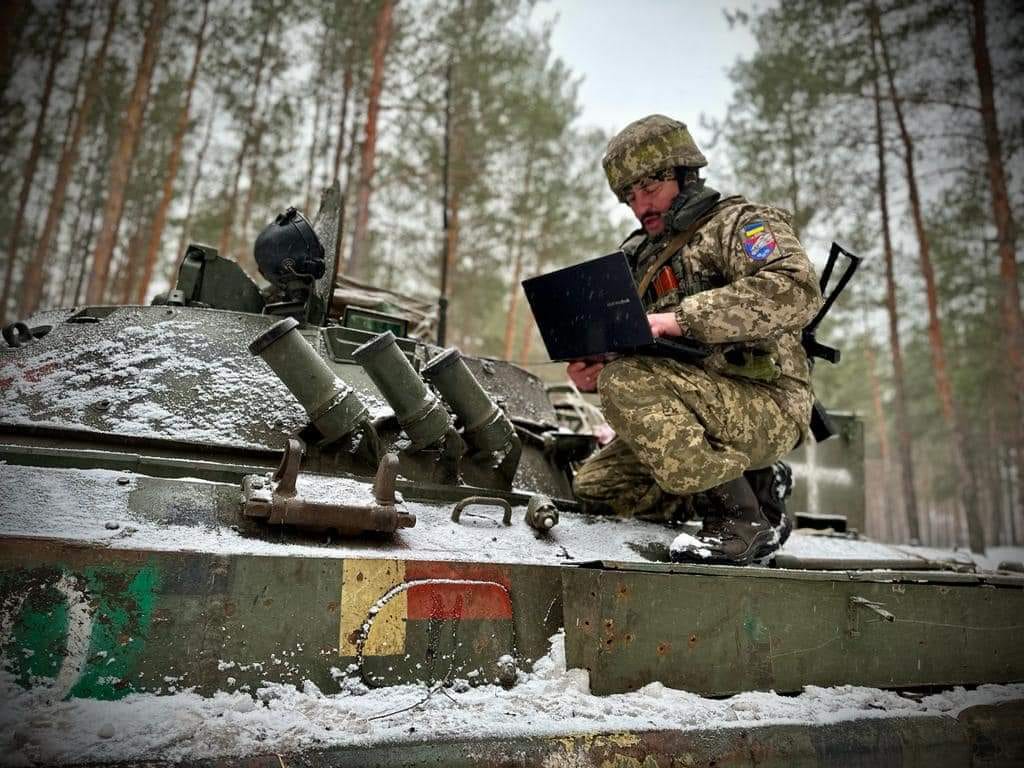 ЗСУ потужно вдарили по окупантах. Знищено райони зосередження живої сили та склад боєприпасів