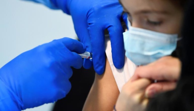 В Україні дітей вакцинуватимуть від COVID-19: хто і коли зможе отримати щеплення