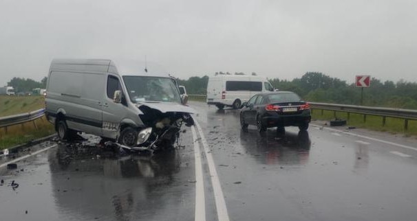 На Львівщині сталася смертельна ДТП. Зіткнулися три автомобілі