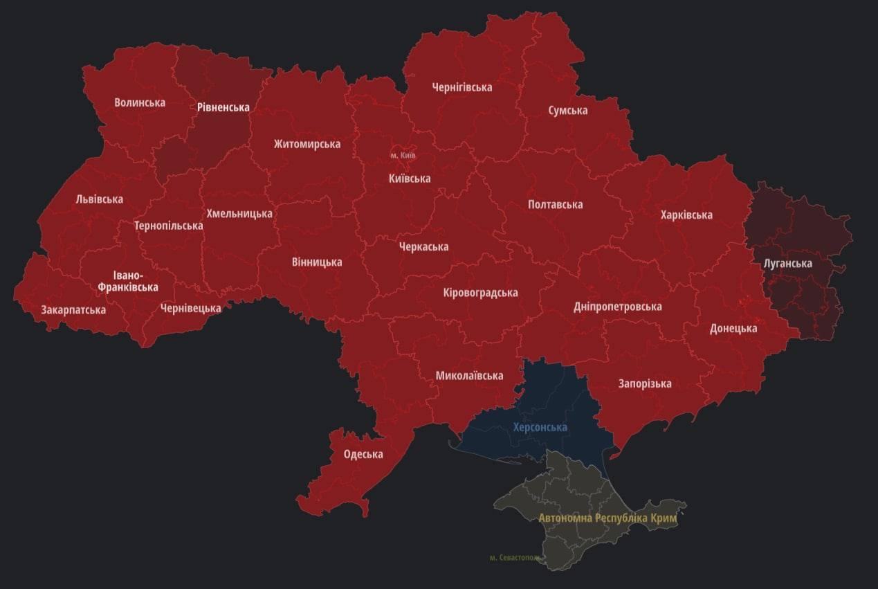 Приліт у центр Дніпра і удари по залізниці. Оновлено