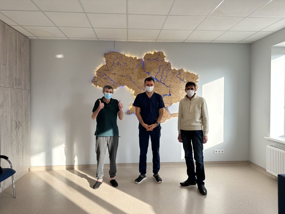 Дихають на повні груди. У Львові зустрілися перші пацієнти, яким пересадили легені