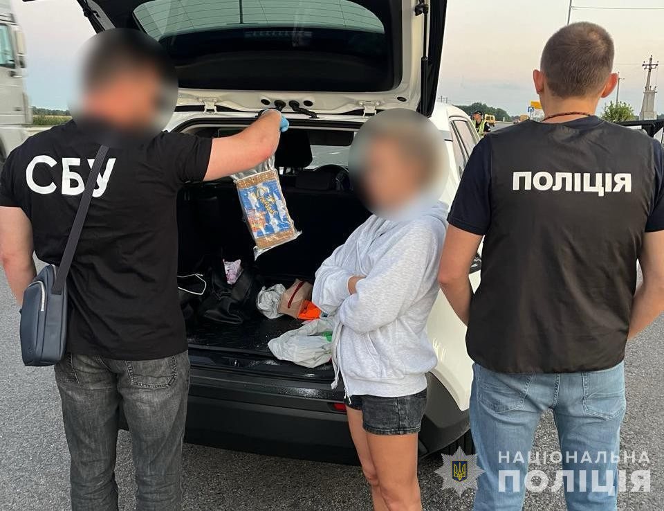 Кілограм кокаїну замаскували під пральний порошок: в Одесі вилучили контрабанду