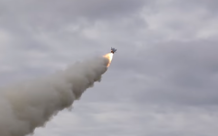 На Дніпропетровщині сили ППО збили авіаційну ракету