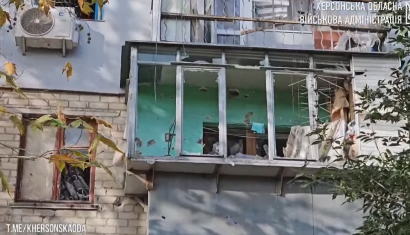 Росіяни вдарили по житлових кварталах Херсона