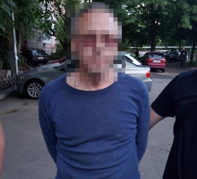 У Дніпрі затримали чоловіка, який з вікна кинув бойову гранату в дітей