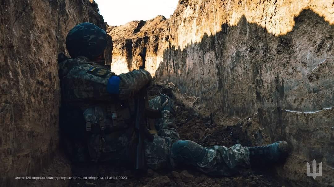 За добу ворог наносив удари 566 разів. Череватий про ситуацію на Бахмутському напрямку