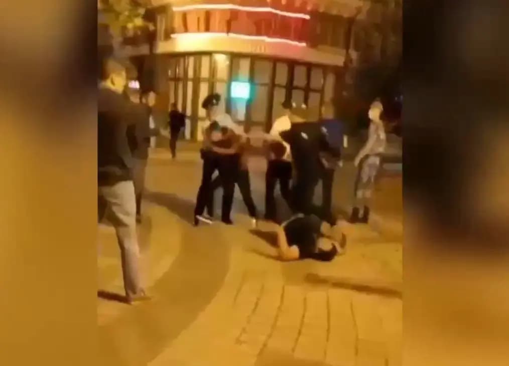 В окупованому Севастополі чеченці побили "міліцію" і  "гостей" із Москви