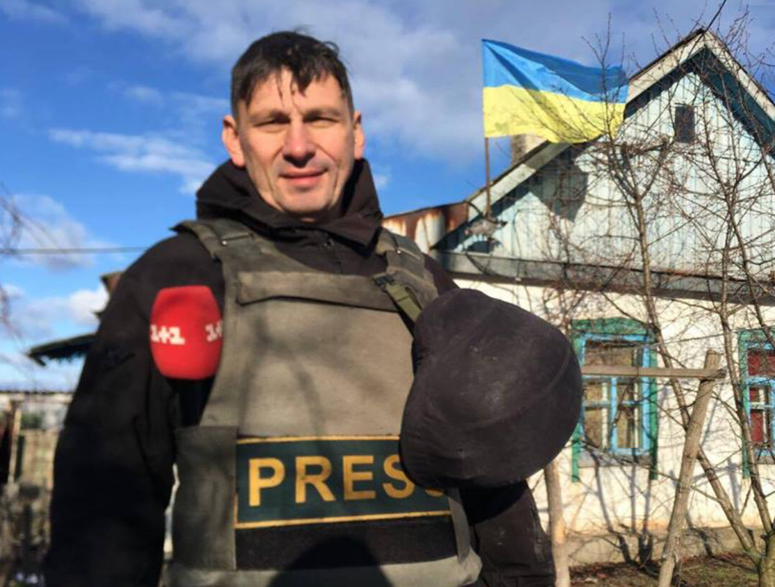На Чернігівщині під час обстрілу скупчення цивільних людей поранили відомого журналіста
