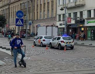 У центрі Львова водій авто збив 10-річного хлопчика