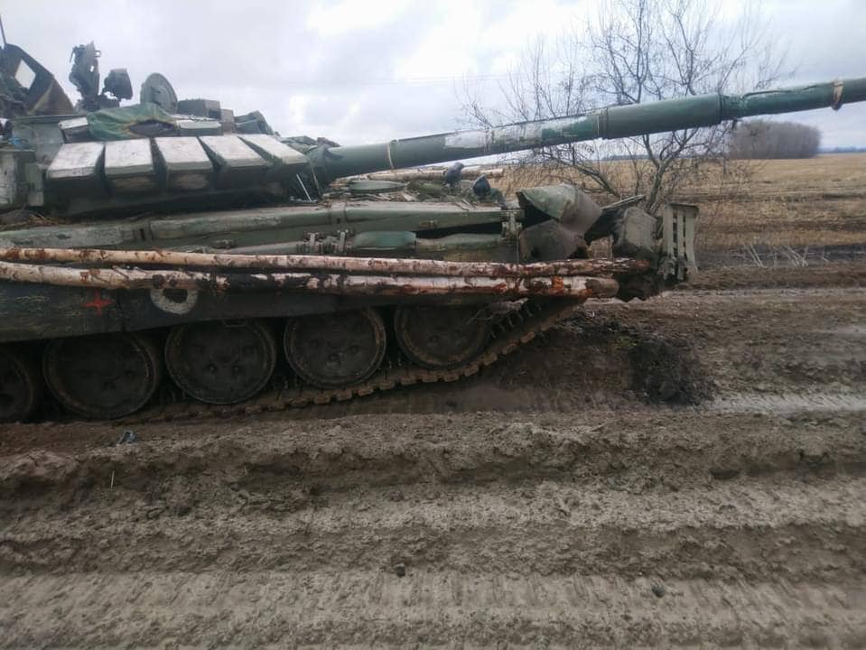Прикинутися дровами не вдалося. На Чернігівщині розбили дивну російську колону