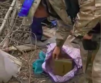 У селі на Київщині жінка «віджала» боєприпаси в окупантів і передала ЗСУ