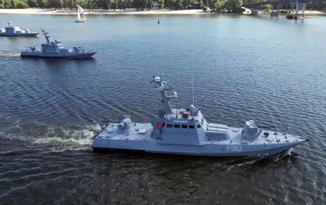 Відбулася репетиція річкового параду до Дня Незалежності. Виглядає ефектно
