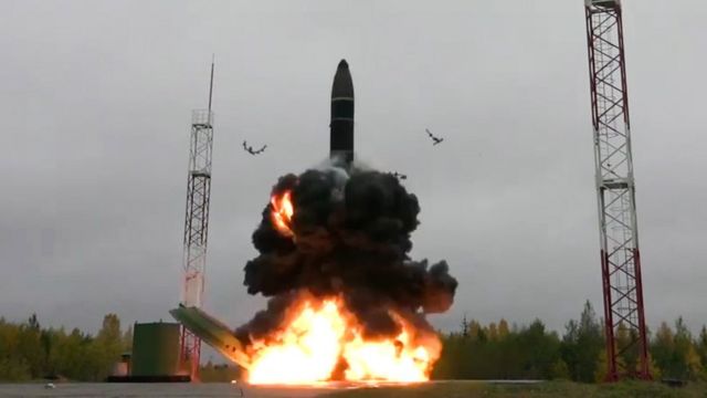 Можна натиснути кнопку, але це може бахнути прямо там, - Резніков про ядерну зброю РФ