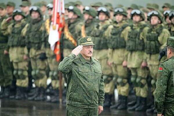 Росія планує вдягнути на білорусів форму рф та відправити воювати – РНБО