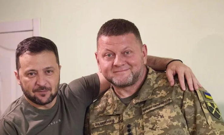 Планував звільнити, але передумав: західна преса про чутки щодо відставки Залужного