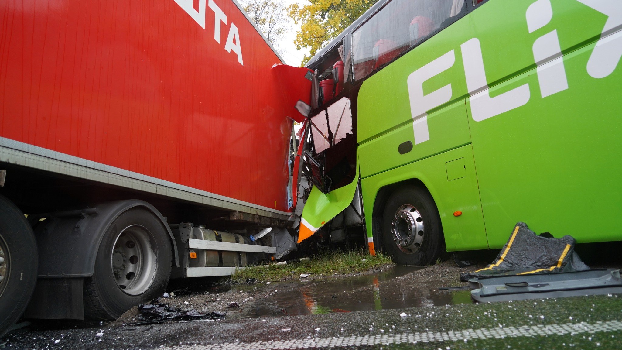 Масштабна смертельна ДТП на Львівщині: поліція попередньо встановила причину