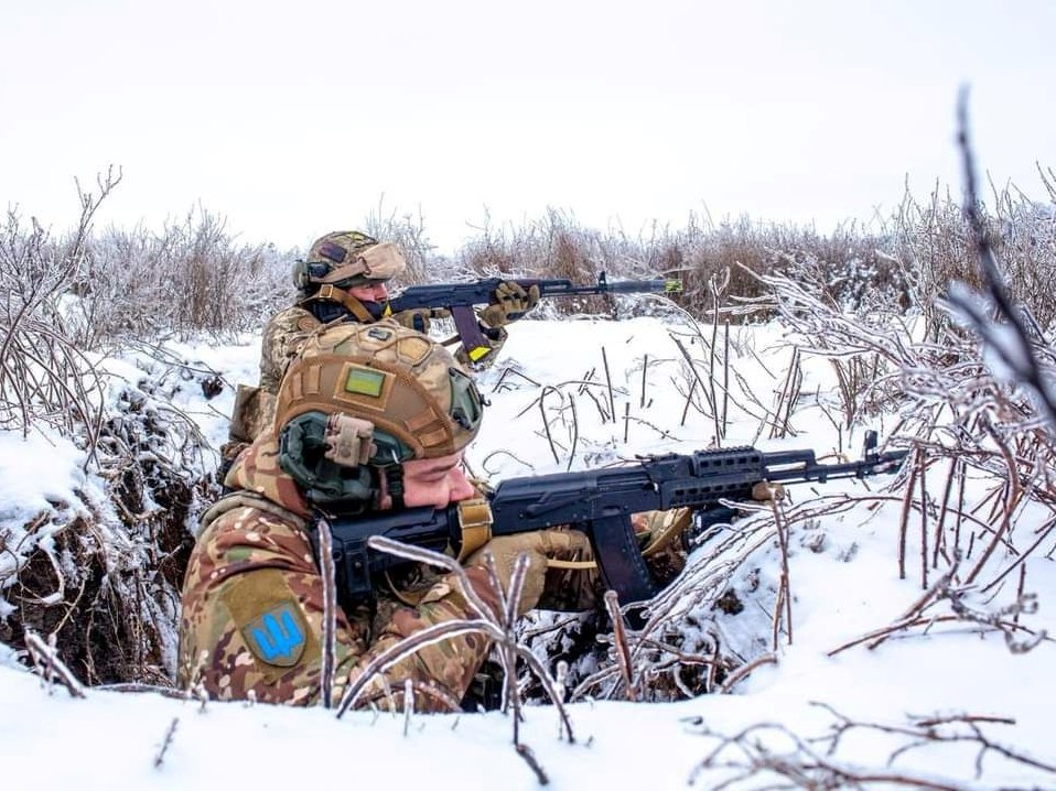 На Авдіївському напрямку українські захисники відбили 30 атак ворога. Генштаб