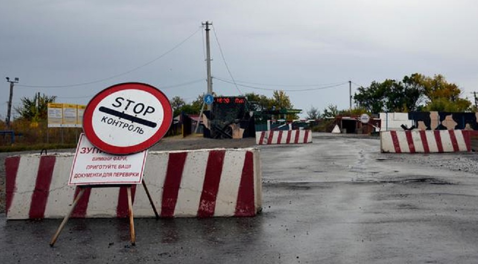 Жителів окупованого Донбасу погрозами змушують голосувати на російських виборах