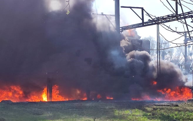 Атака по Львівщині: пожежу ліквідували, мешканці – не панікують