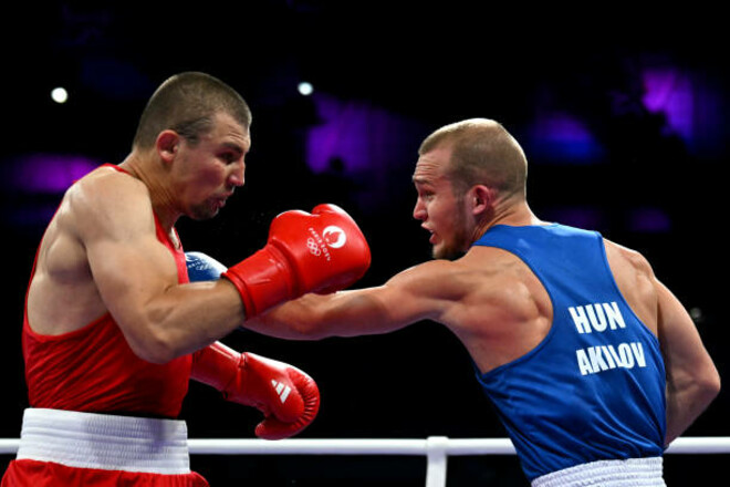 Олександр Хижняк пройшов до 1/4 фіналу олімпійського турніру з боксу