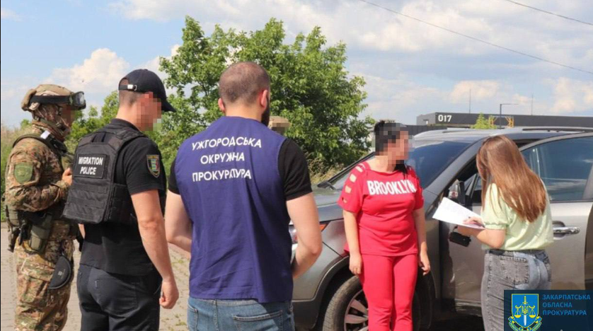 За 12 тисяч доларів. Жінка із Закарпаття вивозила чоловіків за кордон
