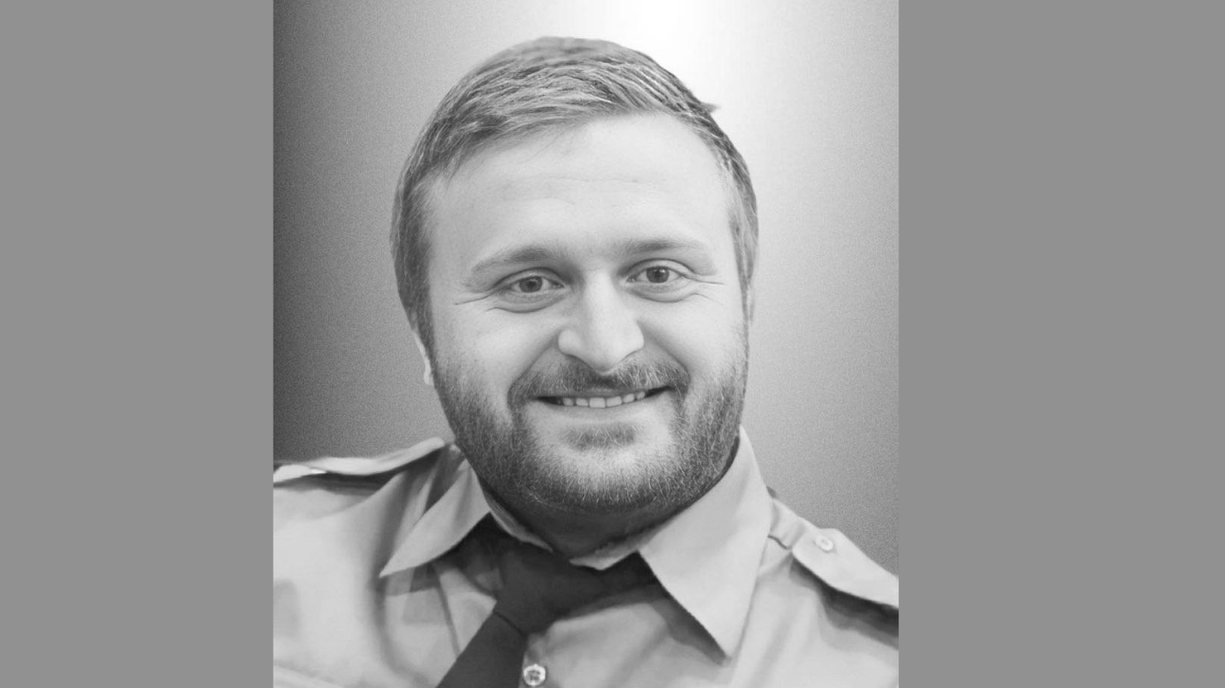 Праонук політв'язня режиму. Львів прощається із 31-річним десантником 80-ки "Грицем"