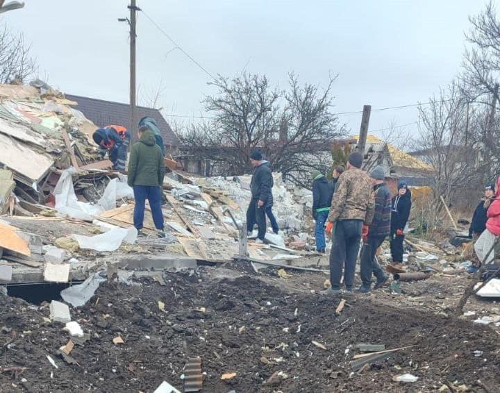 На Дніпропетровщині уламки російської ракети вщент зруйнували будинок