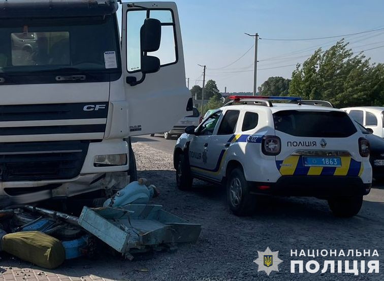 На Львівщині у ДТП загинув мотоцикліст. Зіткнувся з вантажівкою