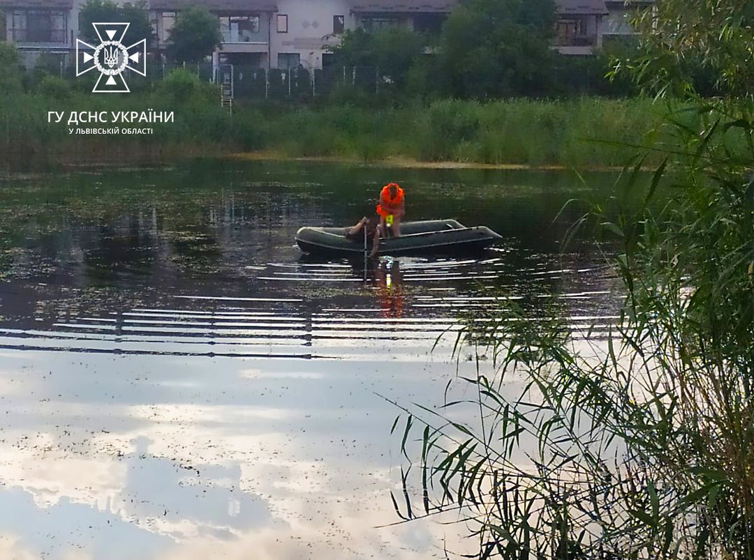 У Львові в озері потонув чоловік
