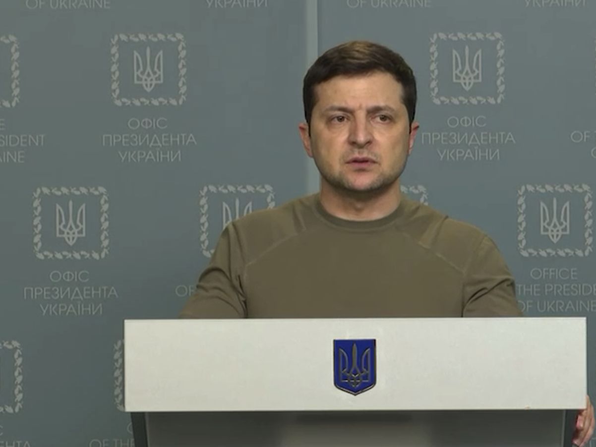 Санкцій для зупинки російських військ недостатньо, - Зеленський