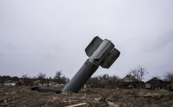 Окупанти вдарили по селищу на Харківщині: є загиблі та десятки поранених