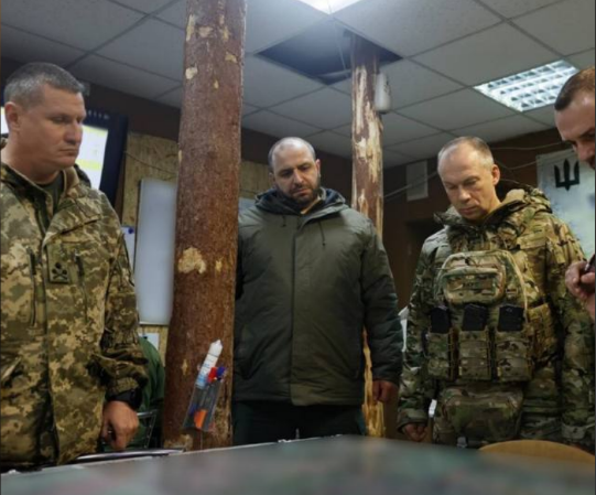 «Складна ситуація потребує контролю»: Сирський і Умєров відвідали передову