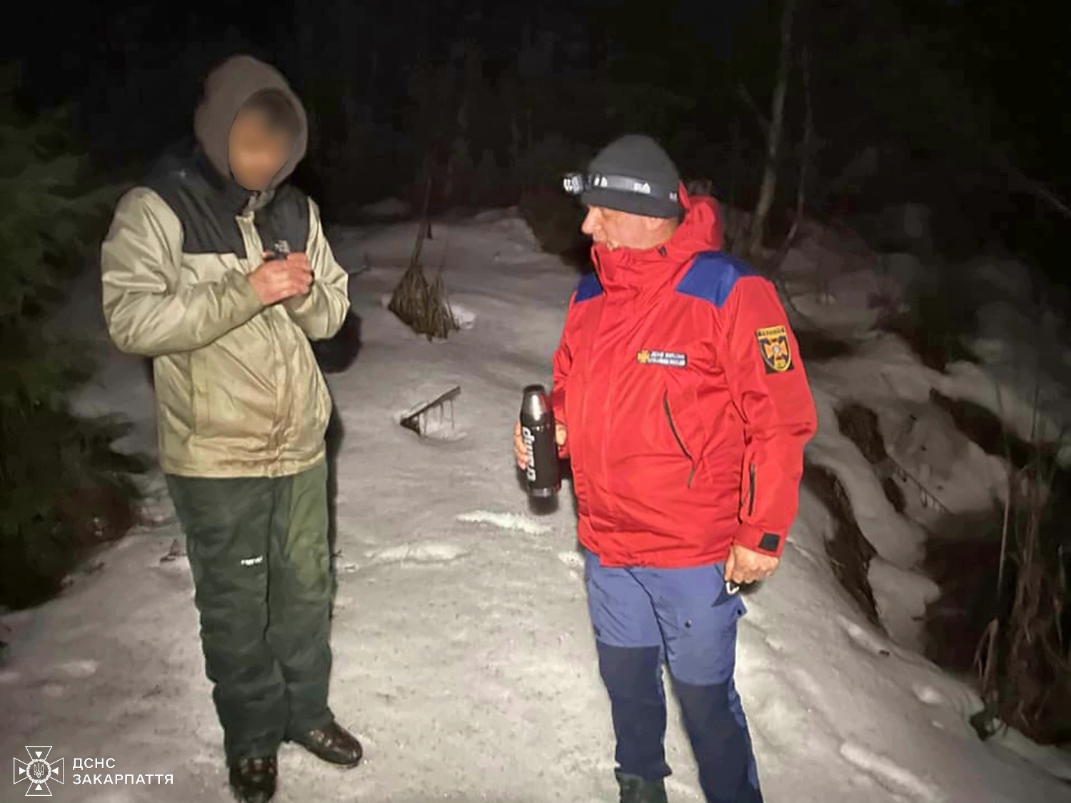 У Карпатах заблукав турист із Києва: добу блукав у горах під дощем і снігом